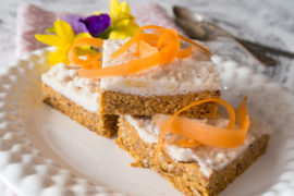 Raw morotskaka – glutenfri, mjölkfri, vegan
